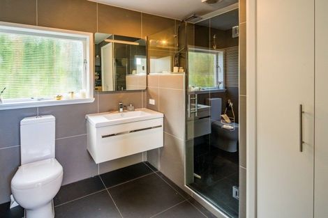 Photo of property in 11 Homebush Road, Khandallah, Wellington, 6035