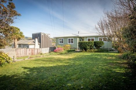 Photo of property in 5 Herewini Street, Titahi Bay, Porirua, 5022