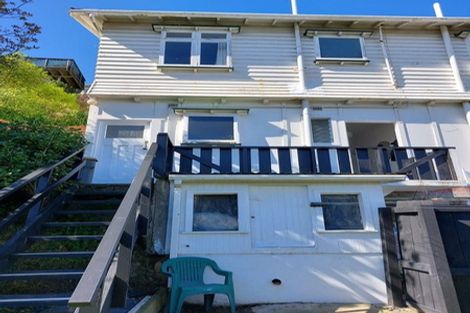 Photo of property in 70 Melbourne Road, Island Bay, Wellington, 6023