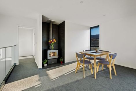 Photo of property in 33 Stratford Drive, Mount Pisa, Cromwell, 9383