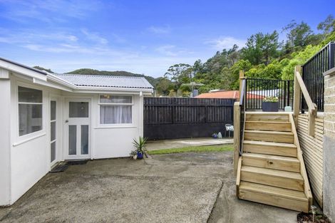 Photo of property in 2 Bella Grove, Naenae, Lower Hutt, 5011