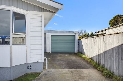 Photo of property in 205 Mangorei Road, Merrilands, New Plymouth, 4312