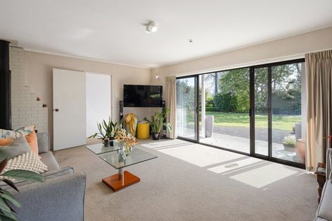 Photo of property in 166 Racecourse Road, Cambridge, 3493