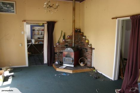 Photo of property in 42 Cardiff Road, Cardiff, Stratford, 4391