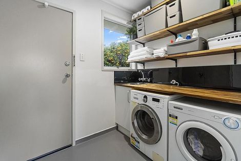 Photo of property in 3 Shale Avenue, Massey, Auckland, 0614