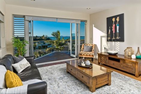 Photo of property in 51 Bannings Way, Hobsonville, Auckland, 0618