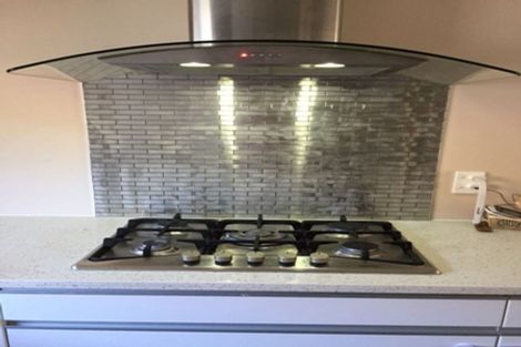 Photo of property in 1/26 Finn Place, Totara Vale, Auckland, 0629