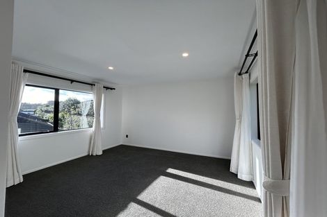Photo of property in 4 Flavell Drive, Orewa, 0931