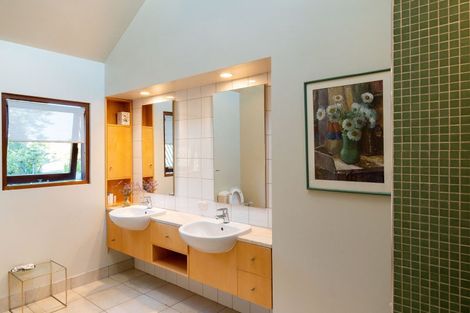 Photo of property in 1a Gillean Street, Havelock North, 4130