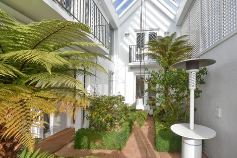 Photo of property in 32 Claremont Street, Maori Hill, Dunedin, 9010