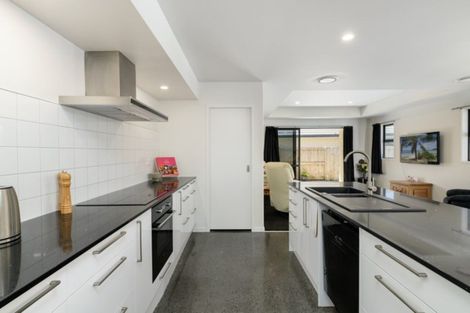 Photo of property in 9 Kahuparere Crescent, Pyes Pa, Tauranga, 3112