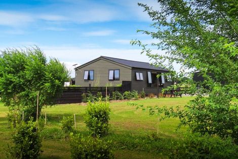 Photo of property in 490 Maharahara Road, Dannevirke, 4972