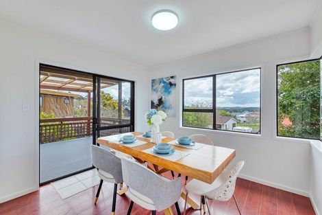 Photo of property in 2/22 Bronzewing Terrace, Unsworth Heights, Auckland, 0632