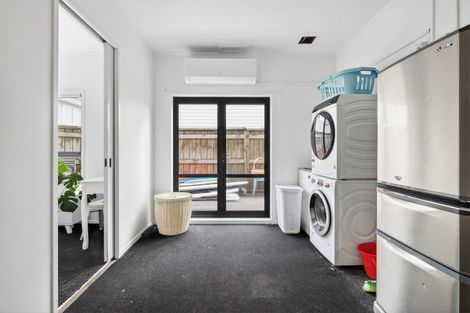 Photo of property in 4 Oceanbeach Road, Mount Maunganui, 3116