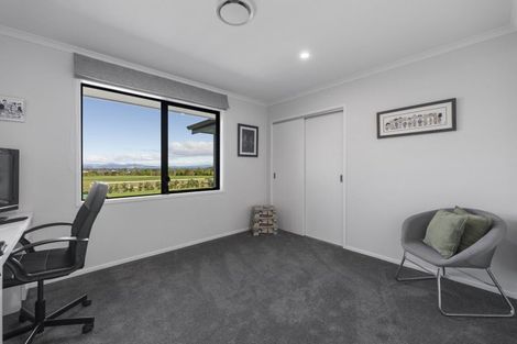 Photo of property in 1 Ribbonwood Lane, Kinloch, Taupo, 3377
