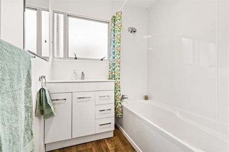 Photo of property in 2/1 Burnham Road, Waitakere, Auckland, 0816