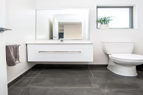 Photo of property in 7 Cayman Court, One Tree Point, 0118