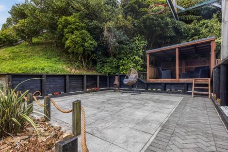 Photo of property in 25 Kilkelly Close, Tawa, Wellington, 5028