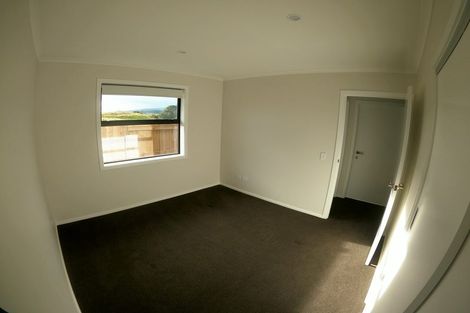 Photo of property in 90 Johnstone Drive, Fitzherbert, Palmerston North, 4410