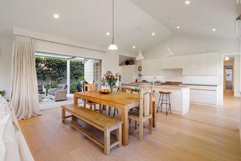 Photo of property in 3 Le Quesnoy Place, Cambridge, 3434