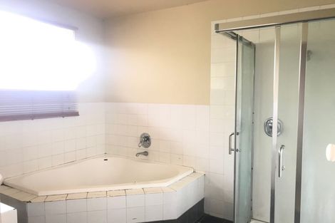 Photo of property in 153 Gossamer Drive, Pakuranga Heights, Auckland, 2010