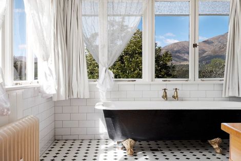 Photo of property in 47 Maxs Way, Lower Shotover, Queenstown, 9304