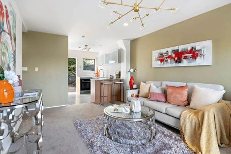 Photo of property in 3/17 Pannill Place, Oteha, Auckland, 0632