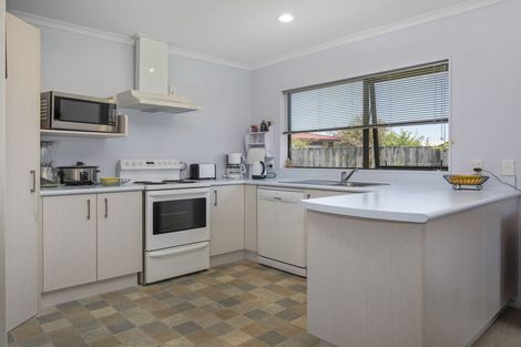 Photo of property in Rangeview Villas, 41/9 Fuller Close, Levin, 5510