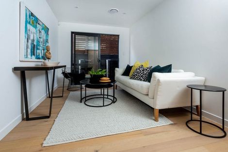 Photo of property in 3b Serrata Place, Browns Bay, Auckland, 0630