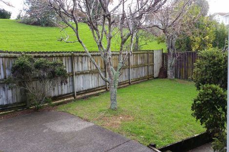 Photo of property in 73 Beechdale Crescent, Pakuranga Heights, Auckland, 2010