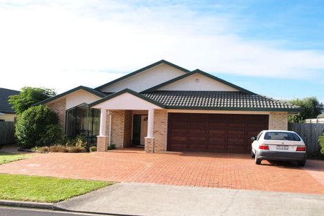 Photo of property in 8 Caldbeck Rise, Northpark, Auckland, 2013