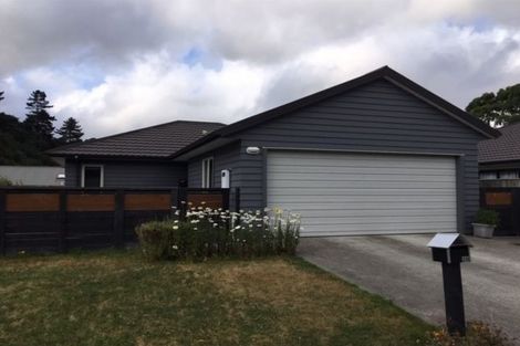 Photo of property in 28 Poppy Watts Grove, Stokes Valley, Lower Hutt, 5019