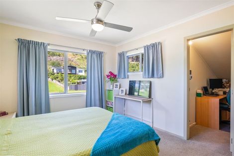 Photo of property in 16 Matuhi Street, Waikanae, 5036