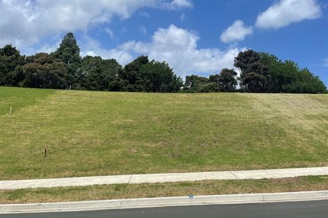 Photo of property in 14 Starlight Place, Langs Beach, 0582