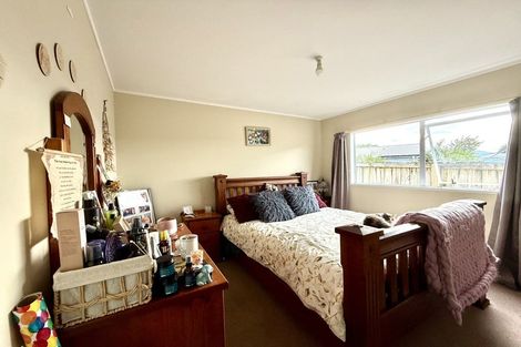 Photo of property in 12 Meadowvale Rise, Titirangi, Auckland, 0604