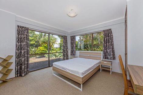 Photo of property in 20 Zita Avenue, Matakatia, Whangaparaoa, 0930