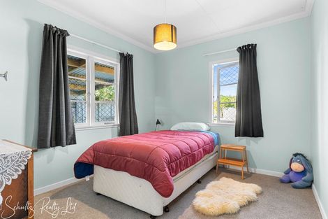 Photo of property in 15 Ash Grove, Maungaturoto, 0520