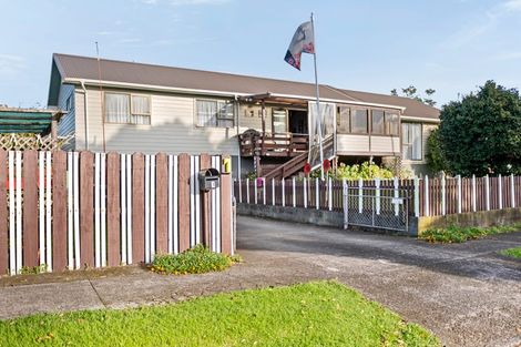 Photo of property in 1 Airedale Place, Waitara, 4320