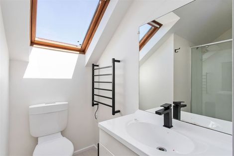 Photo of property in 18 Kotare Street, Fendalton, Christchurch, 8041