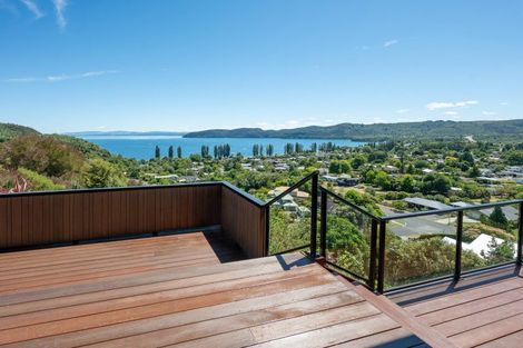 Photo of property in 35 Peregrine Place, Kinloch, Taupo, 3377