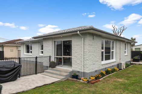 Photo of property in 2/118a Baker Street, New Brighton, Christchurch, 8083