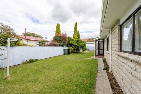 Photo of property in 44 Allardice Street, Dannevirke, 4930
