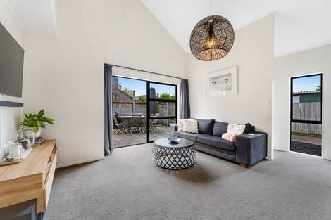 Photo of property in 4/72 Moore Street, Howick, Auckland, 2014