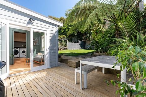 Photo of property in 166 Owen Street, Newtown, Wellington, 6021