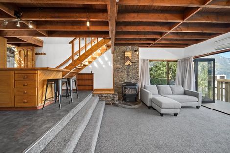 Photo of property in 24b Mckerrow Place, Sunshine Bay, Queenstown, 9300