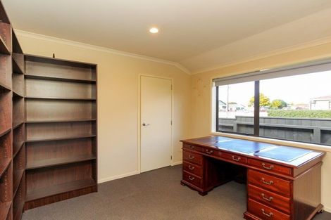 Photo of property in 354 Carrington Street, Upper Vogeltown, New Plymouth, 4310