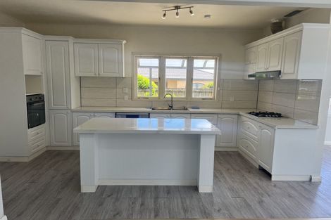 Photo of property in 48 Clevedon Road, Papakura, 2110