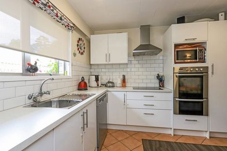 Photo of property in 2/707 Roberts Street, Hastings, 4122