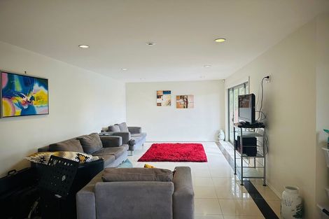 Photo of property in 24 Castleton Drive, Howick, Auckland, 2014