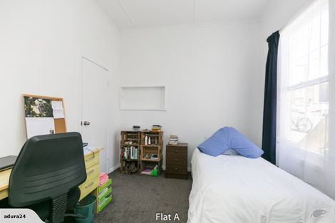 Photo of property in 212 Rintoul Street, Berhampore, Wellington, 6023